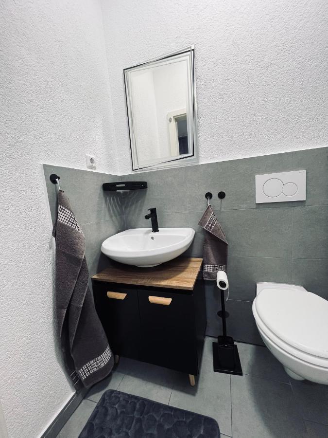 Traumhaftes 1-Zi Apartment Mit Gartennutzung Naehe Krefeld Hbf Dış mekan fotoğraf