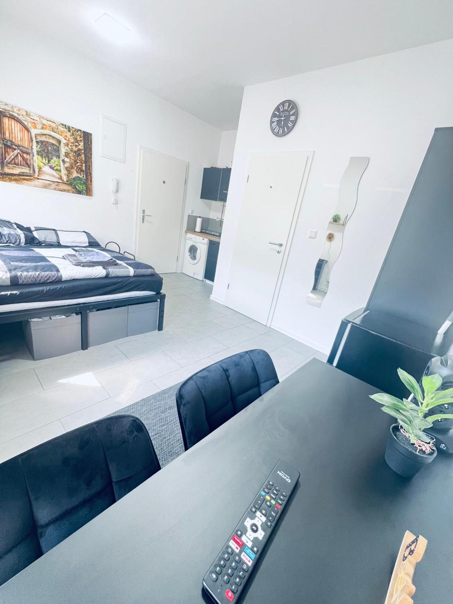 Traumhaftes 1-Zi Apartment Mit Gartennutzung Naehe Krefeld Hbf Dış mekan fotoğraf